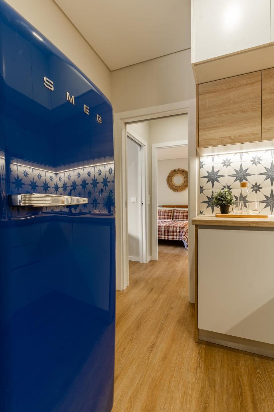Kitchen or kitchenette, oven