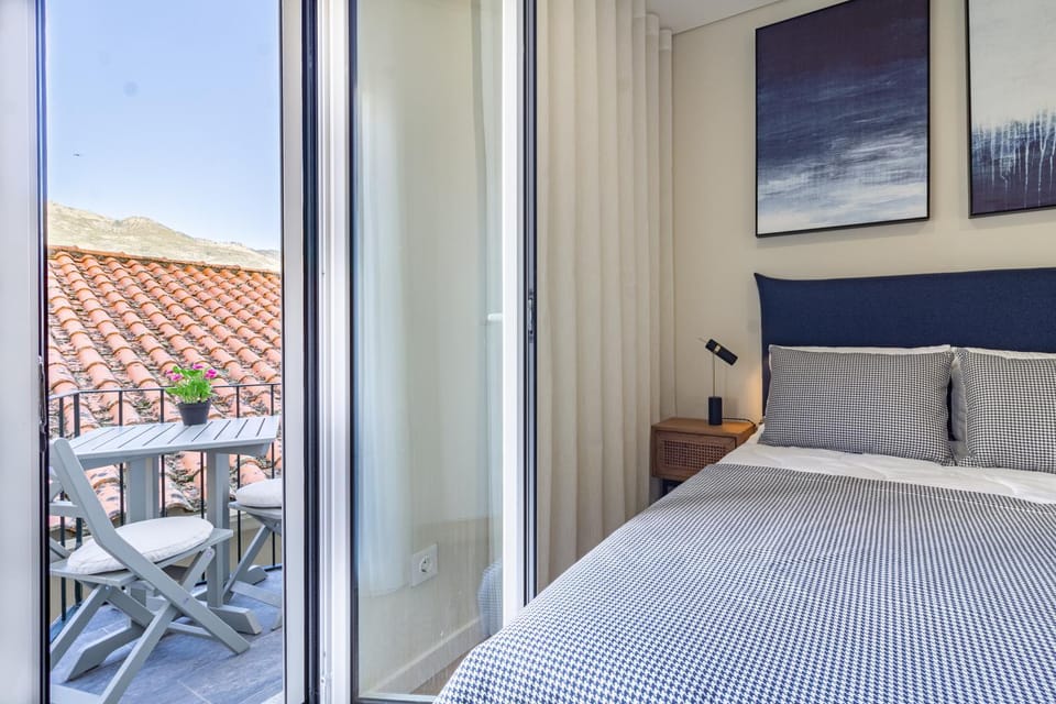 Bed, View (from property/room), Balcony/Terrace, Bedroom