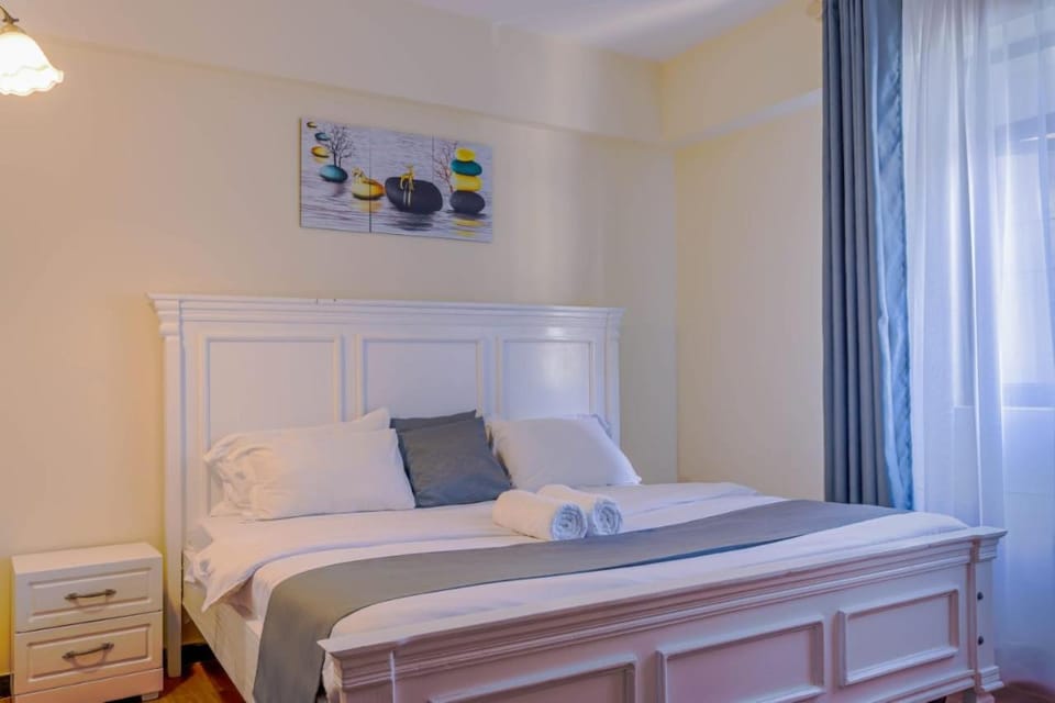 Lovely 2 bedroom near Yaya, Kilimani, with washing machine Apartment in Nairobi County