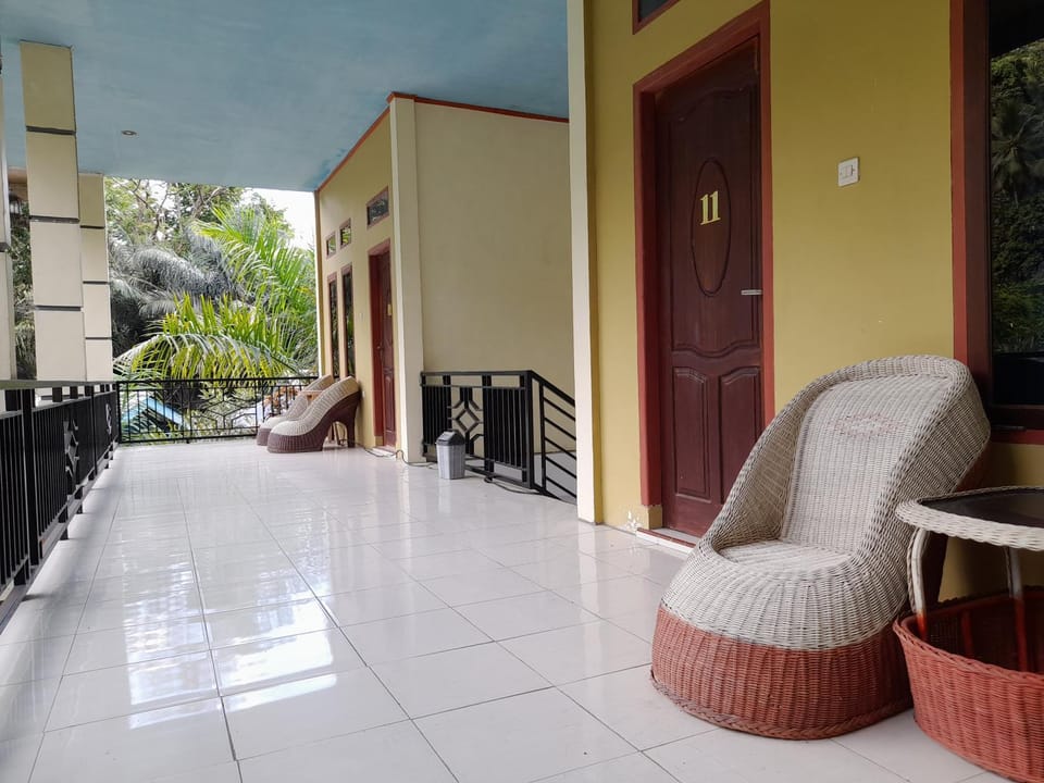 Patio, Balcony/Terrace, Seating area