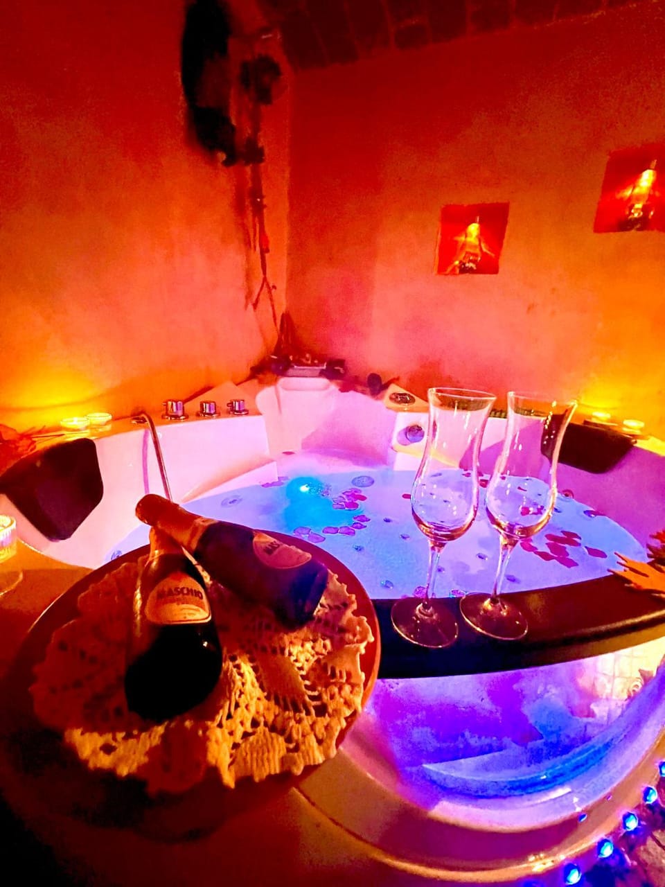 Hot Tub, Hot Tub, Spa and wellness centre/facilities