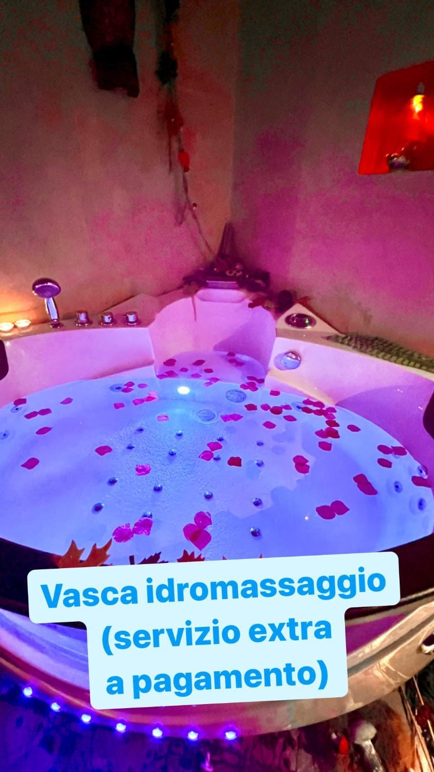 Hot Tub, Spa and wellness centre/facilities