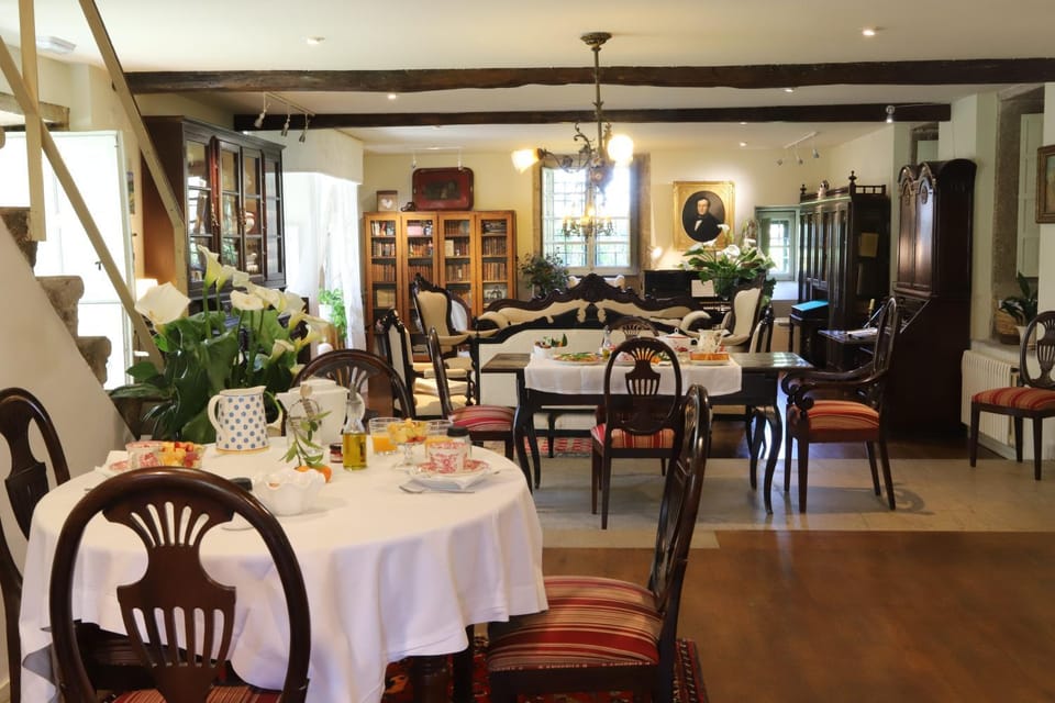 Dining area, Internal: Not applicable to any particular room