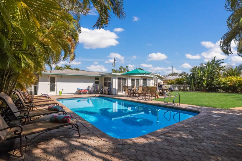 Hawaiian Punch - 125 Crescent Dr House in Anna Maria Island