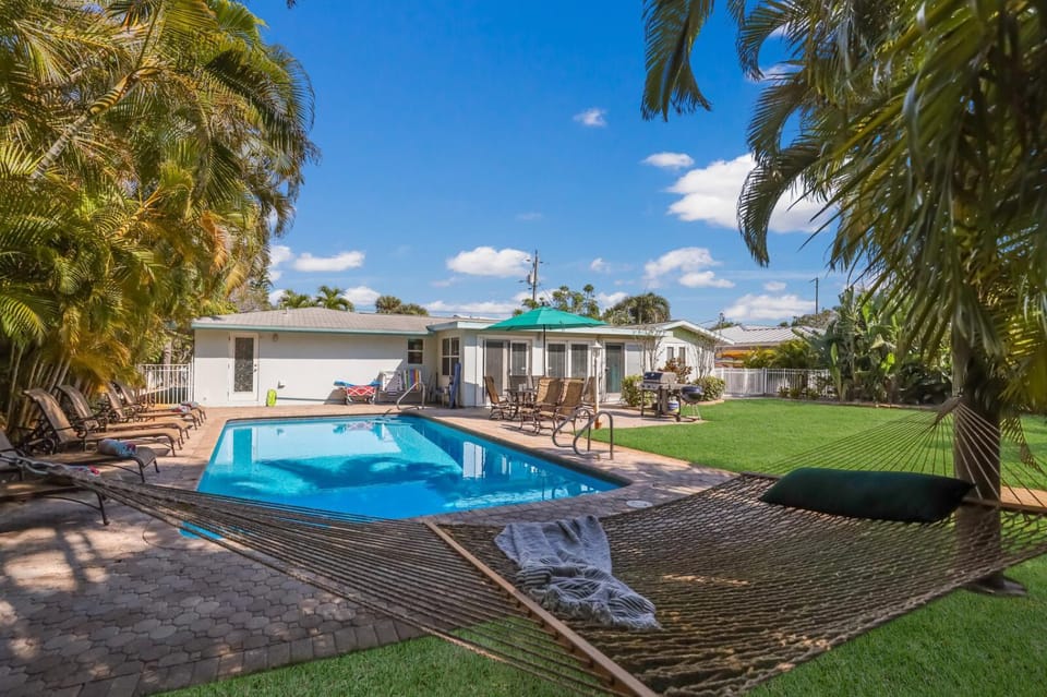 Hawaiian Punch - 125 Crescent Dr House in Anna Maria Island