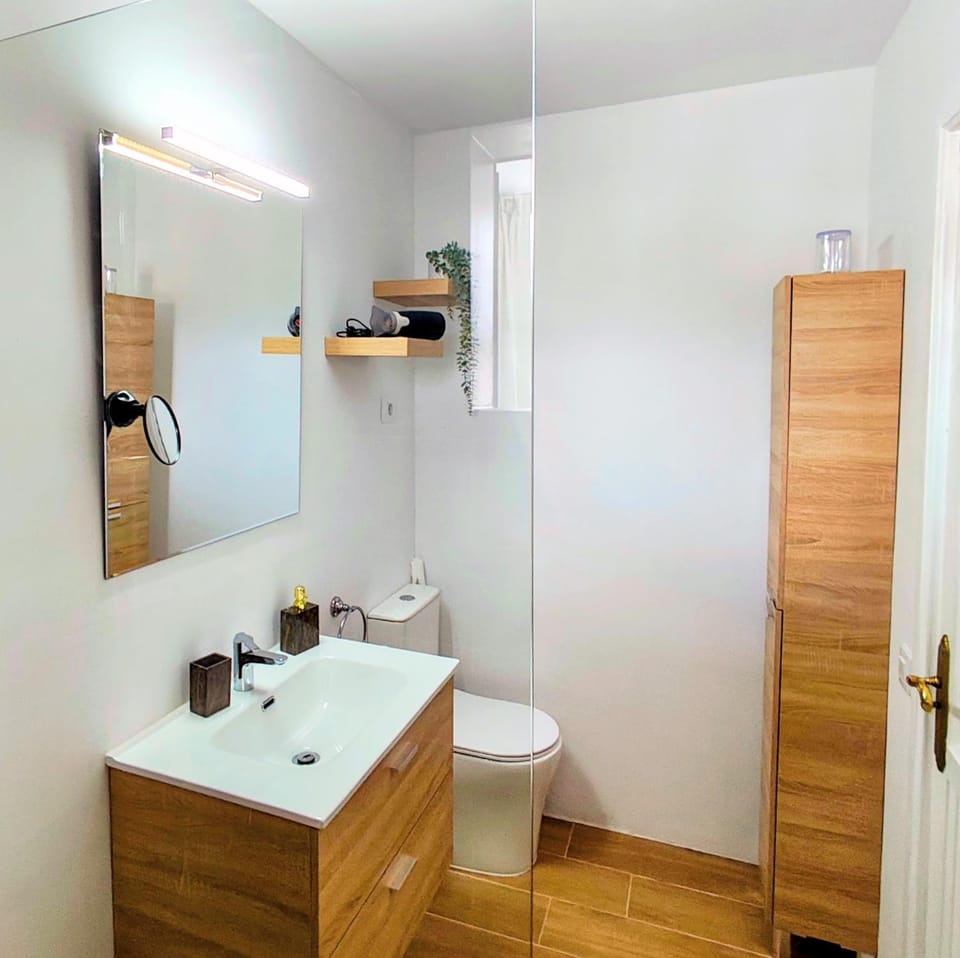 Shower, Bathroom
