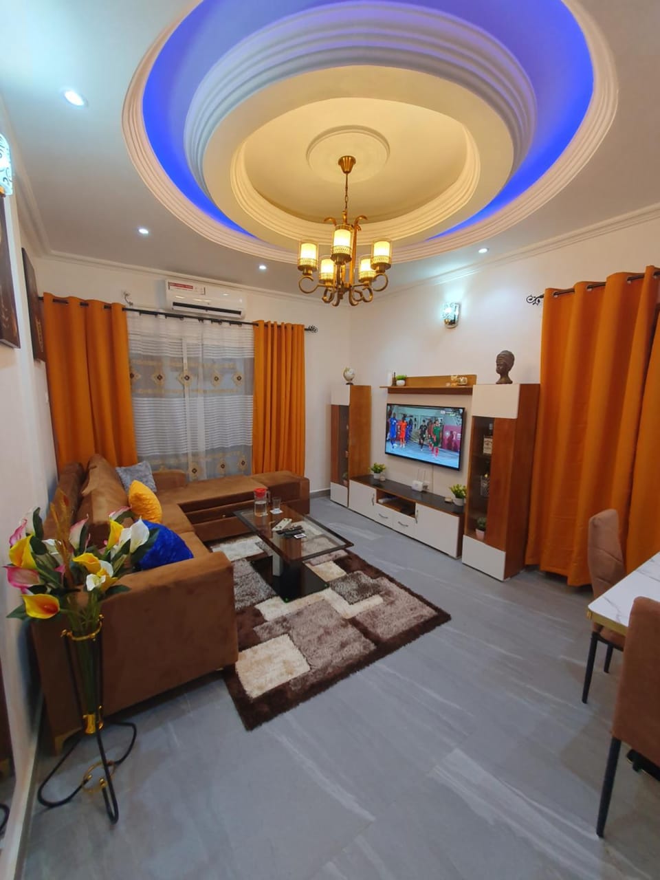 Communal lounge/ TV room, TV and multimedia, Living room, Seating area, Evening entertainment, internet