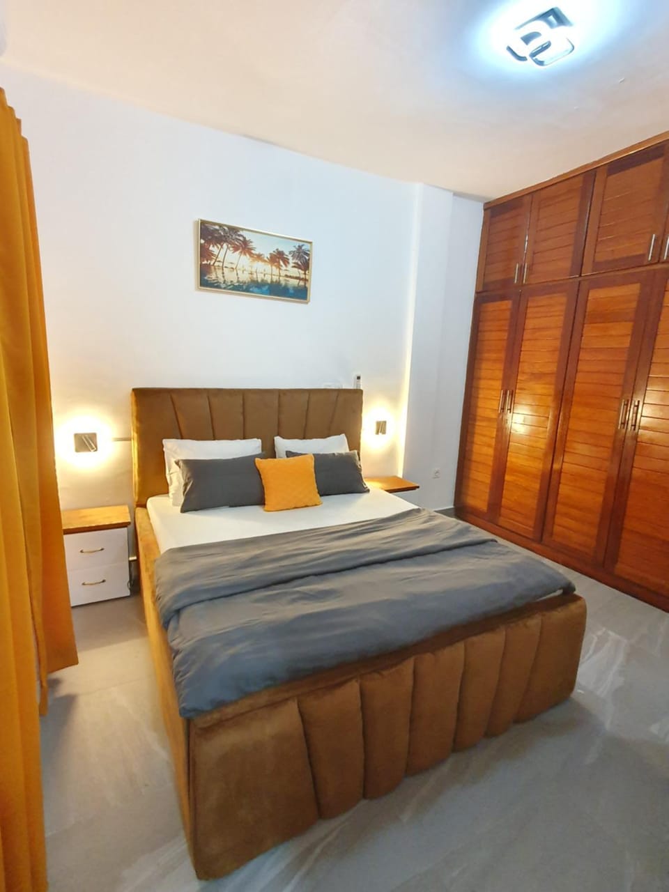 Bed, Bedroom, internet, wardrobe, air conditioner