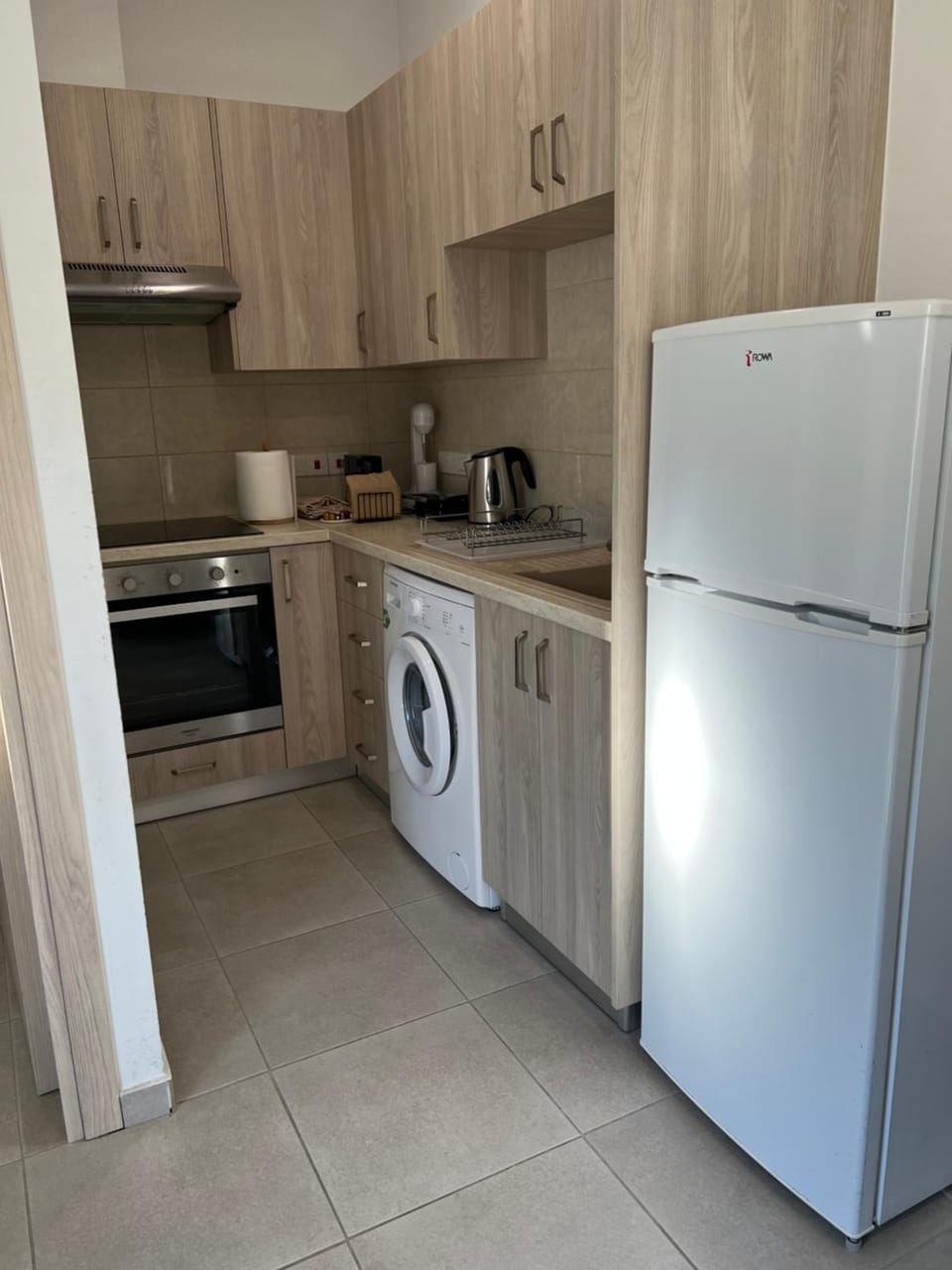 Coffee/tea facilities, Kitchen or kitchenette, oven