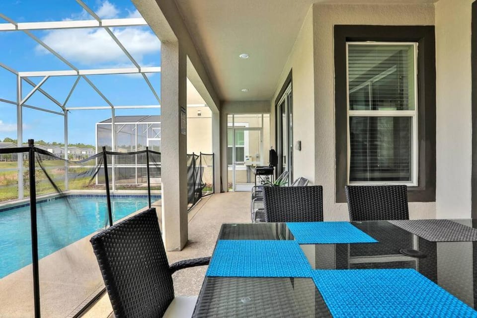 Patio, Pool view, Swimming pool
