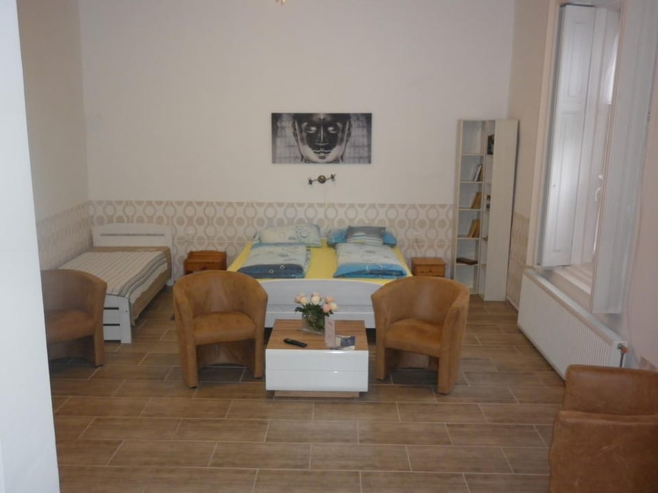 Photo of the whole room, Bedroom