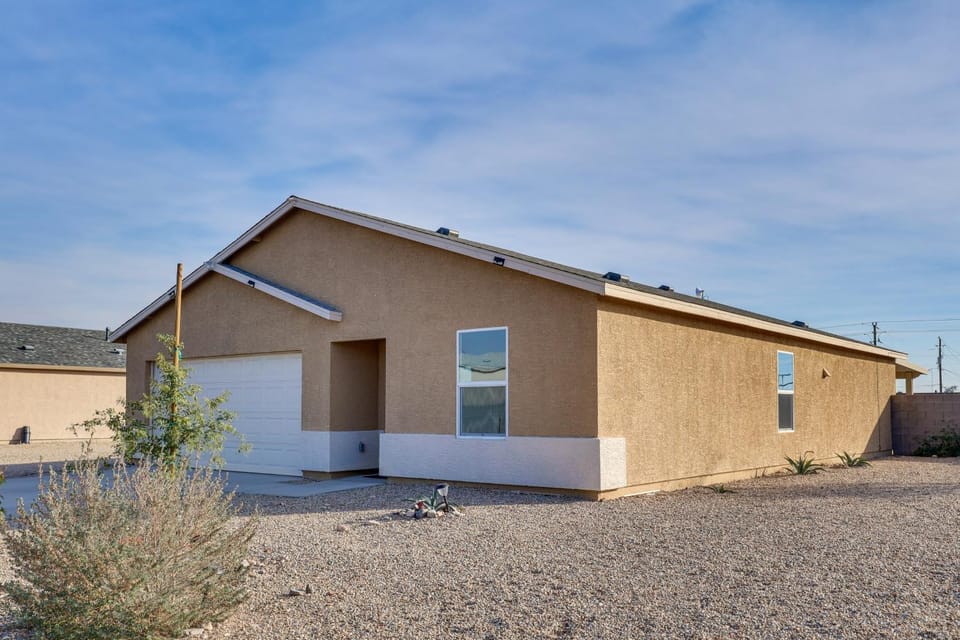 Bullhead City Home w/ Mtn View, By Colorado River House in Bullhead City