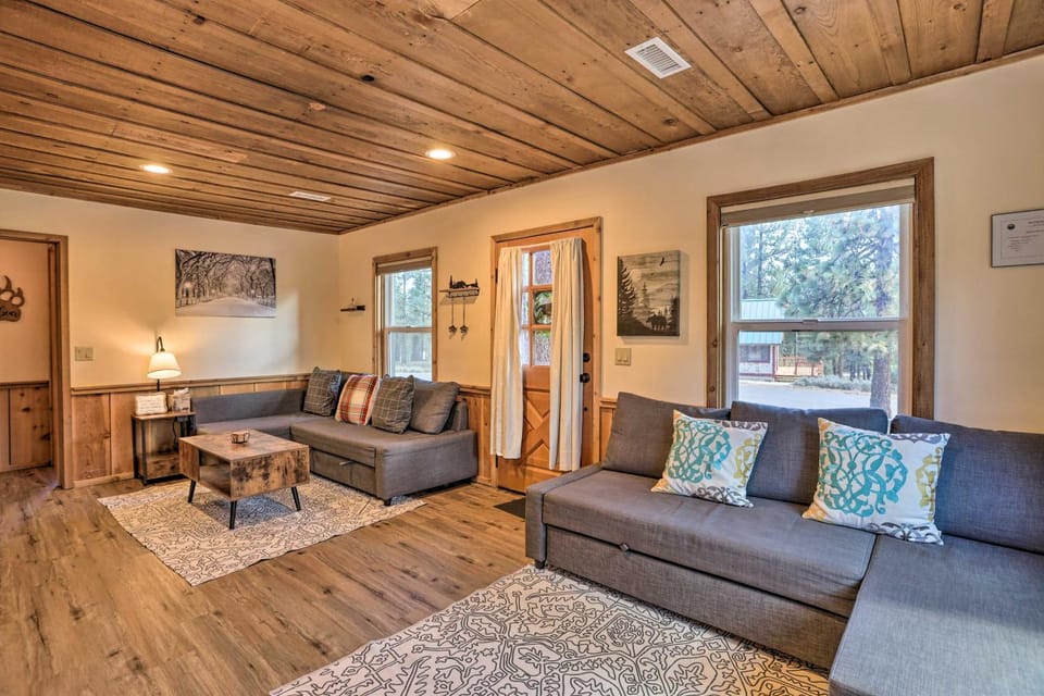 Walk to Big Bear Lake: Cozy Cabin w/ Deck Cabin in Big Bear