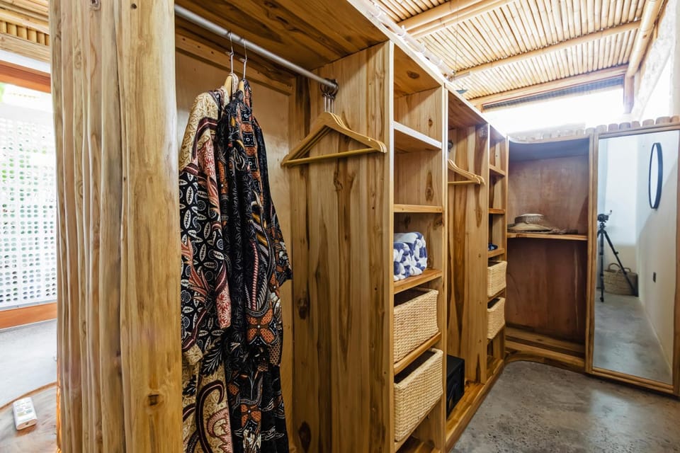 wardrobe
