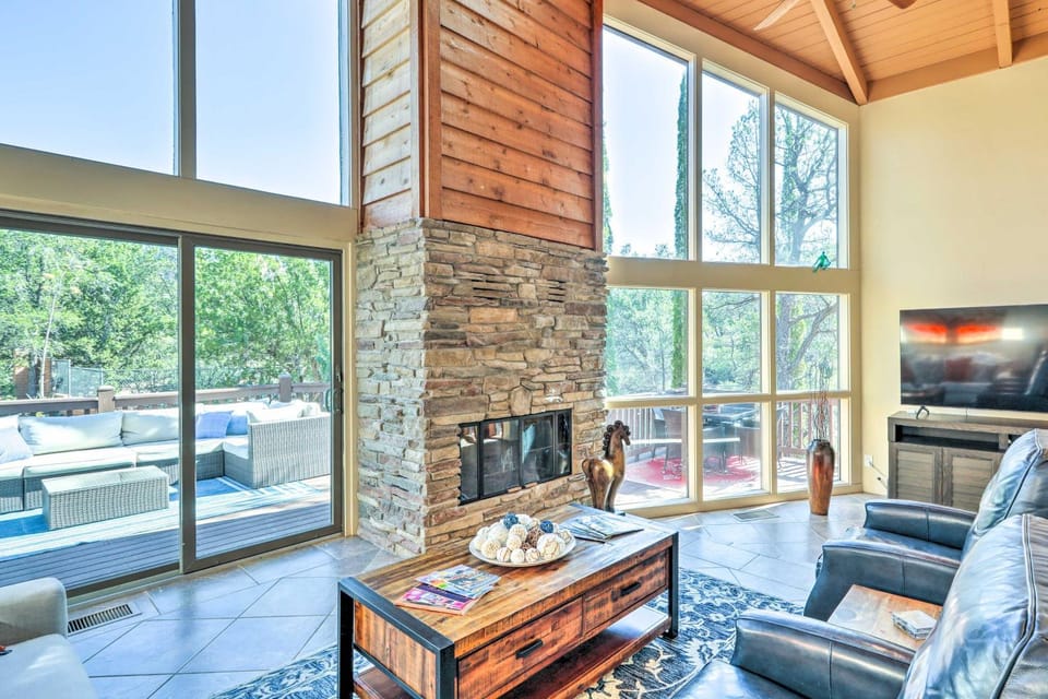Mountain-View Deck: Bright Sedona Home House in Sedona