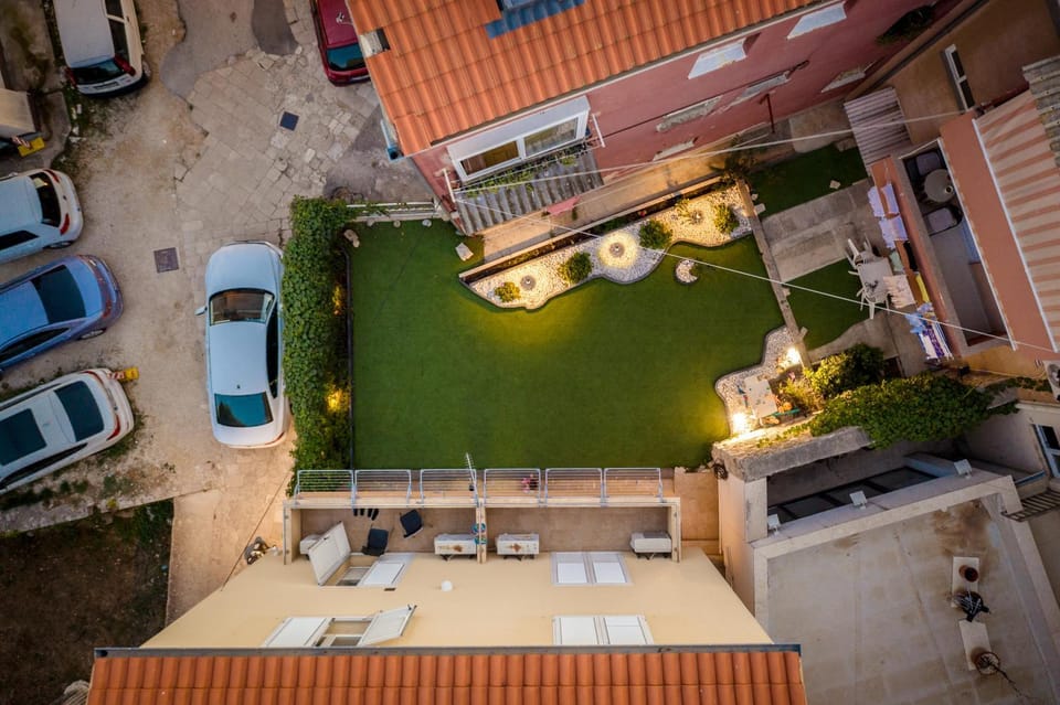 Garden, Garden view