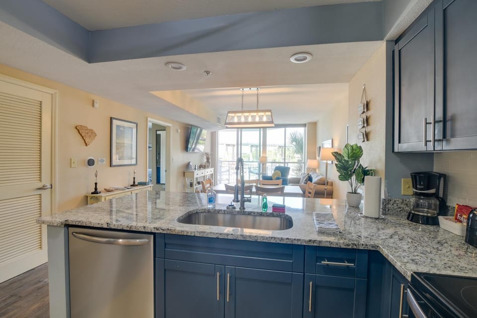 2 Mi to Ocean: Waterfront Resort Condo in NMB! House in North Myrtle Beach