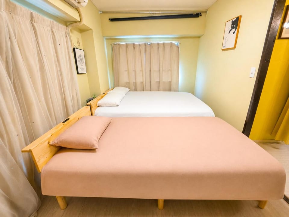 Bed, Bedroom, air conditioner