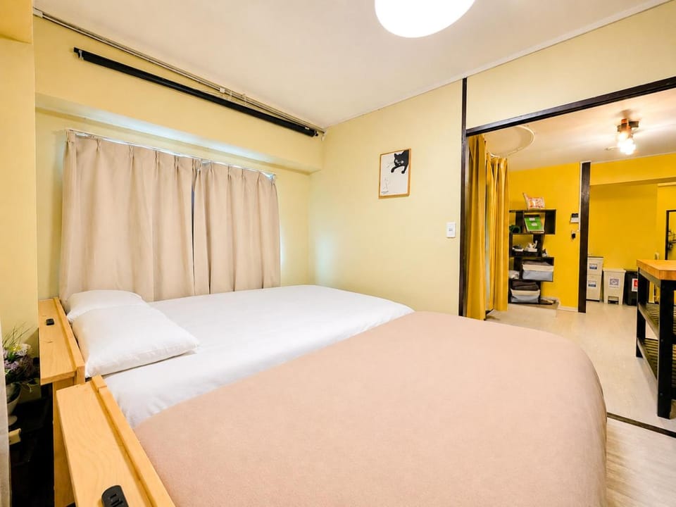 Bed, Kitchen or kitchenette, Bedroom, air conditioner