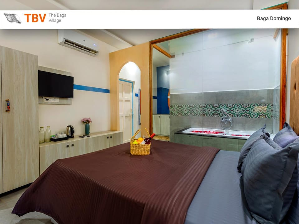 Bed, TV and multimedia, Photo of the whole room, air conditioner