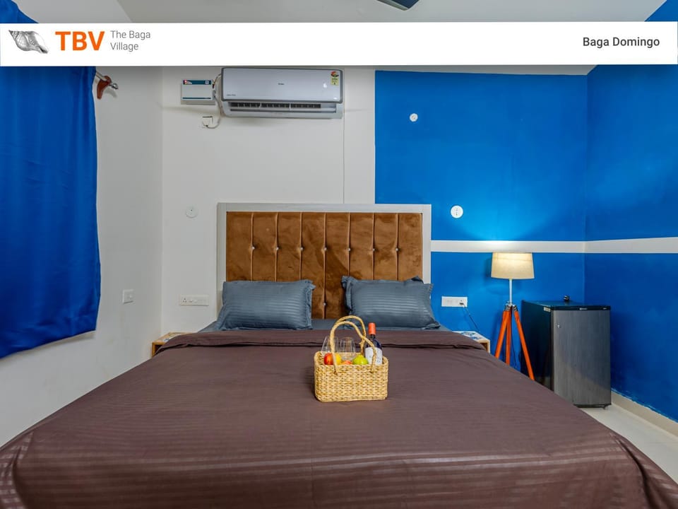 Bed, Photo of the whole room, Bedroom, air conditioner