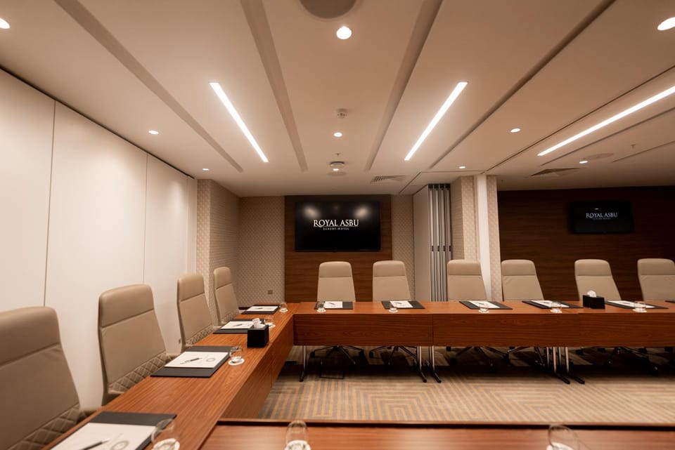 Meeting/conference room