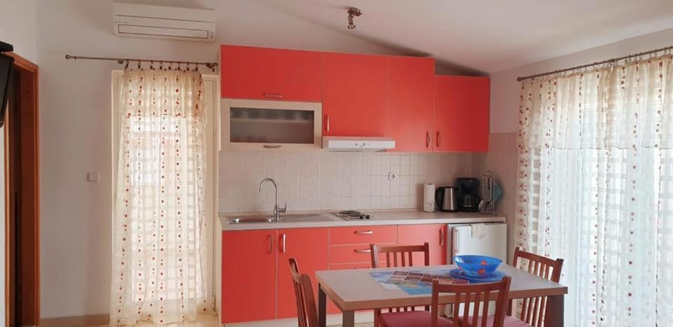 Red Sunset Apartment in Hvar