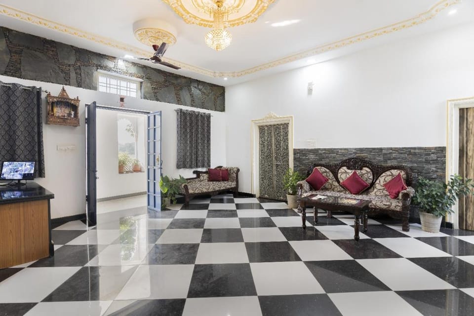 Living room, Seating area