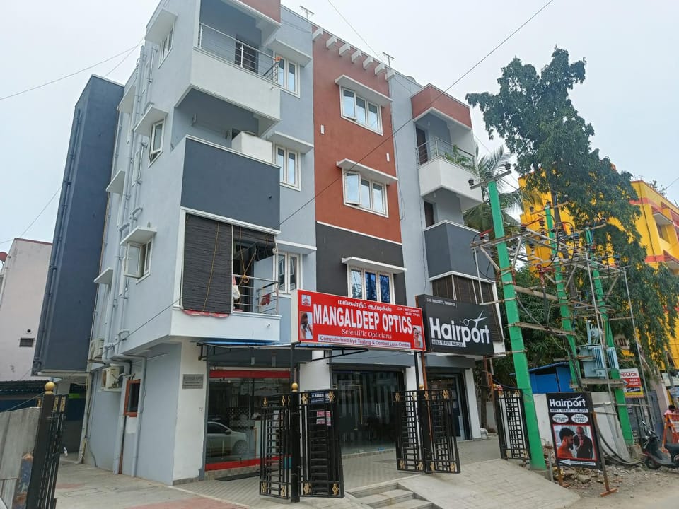 Property building, Facade/entrance, Property logo or sign