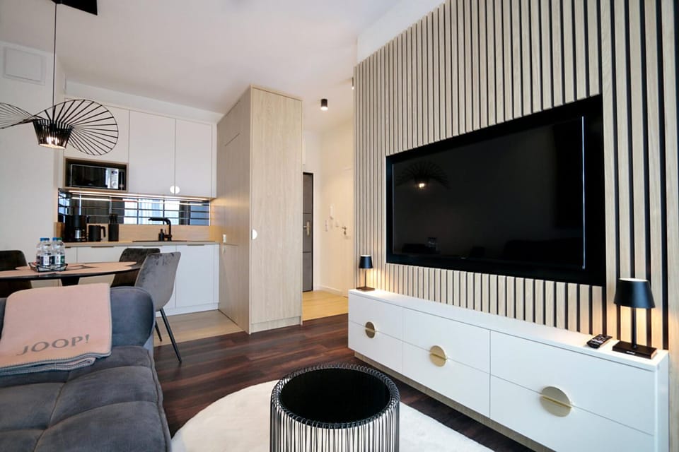 TV and multimedia, Kitchen or kitchenette, Living room