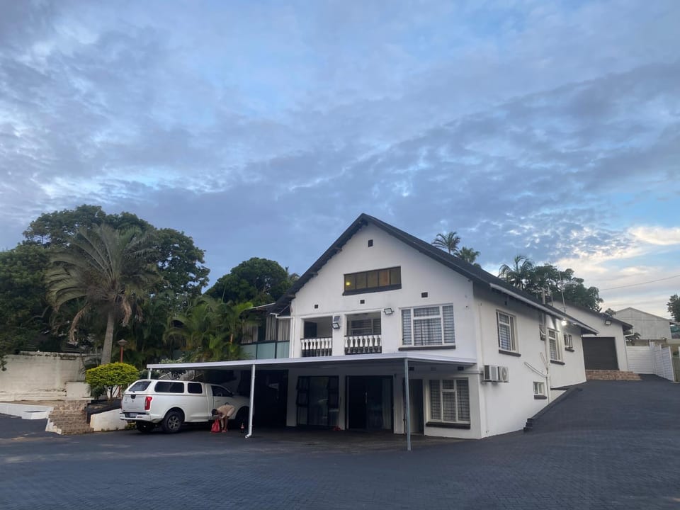 Dwengu Guest house Bed and Breakfast in Margate