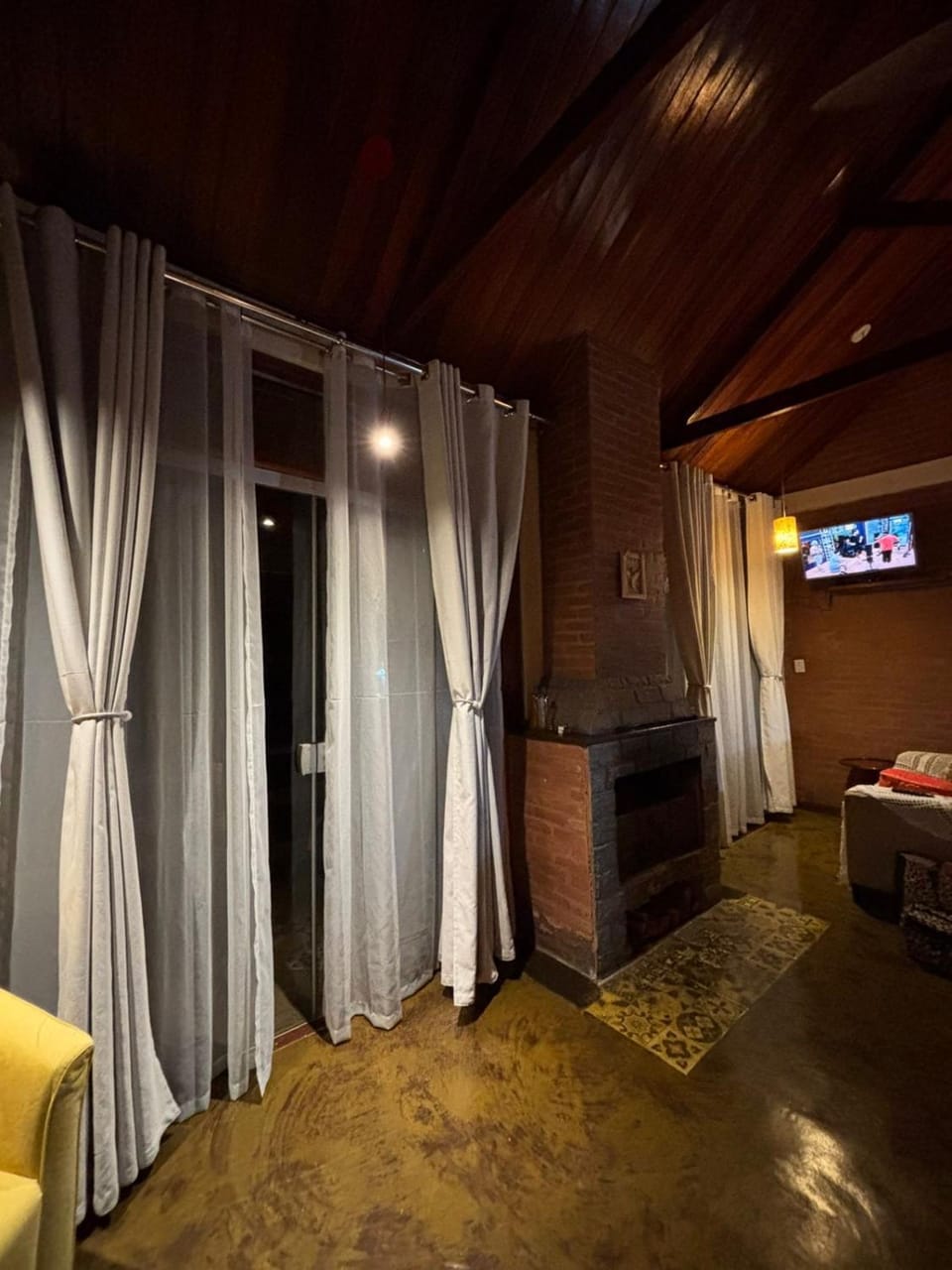 Chalé Recanto do Sol Bed and Breakfast in State of São Paulo