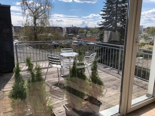 Balcony/Terrace, City view