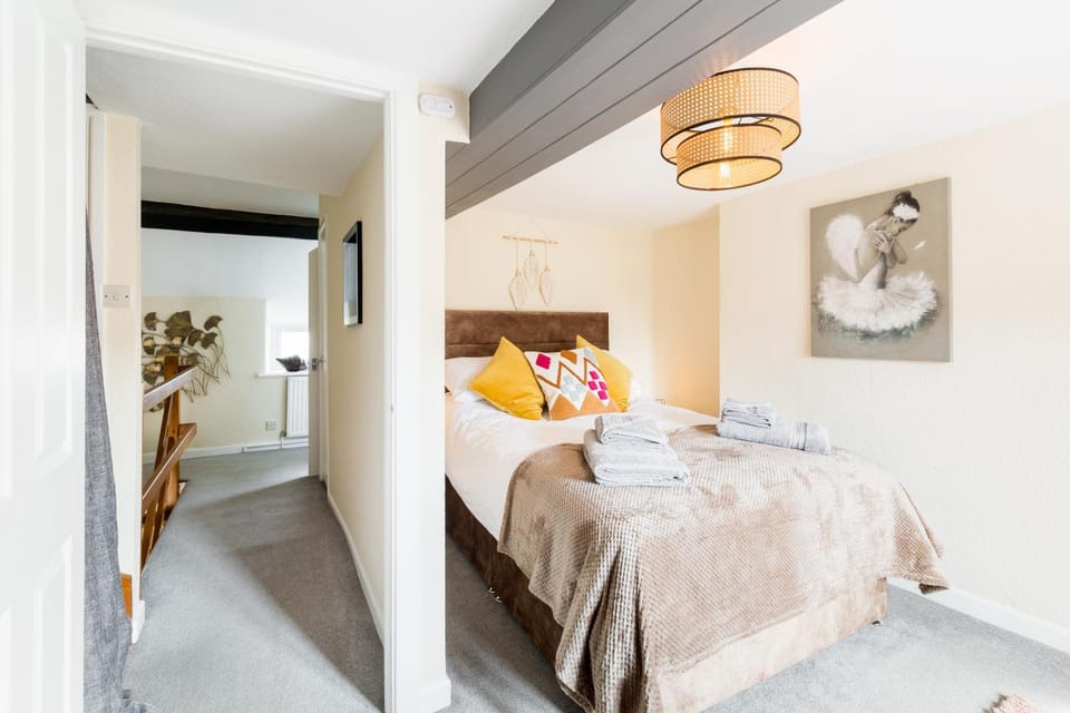 Bed, Photo of the whole room, bunk bed