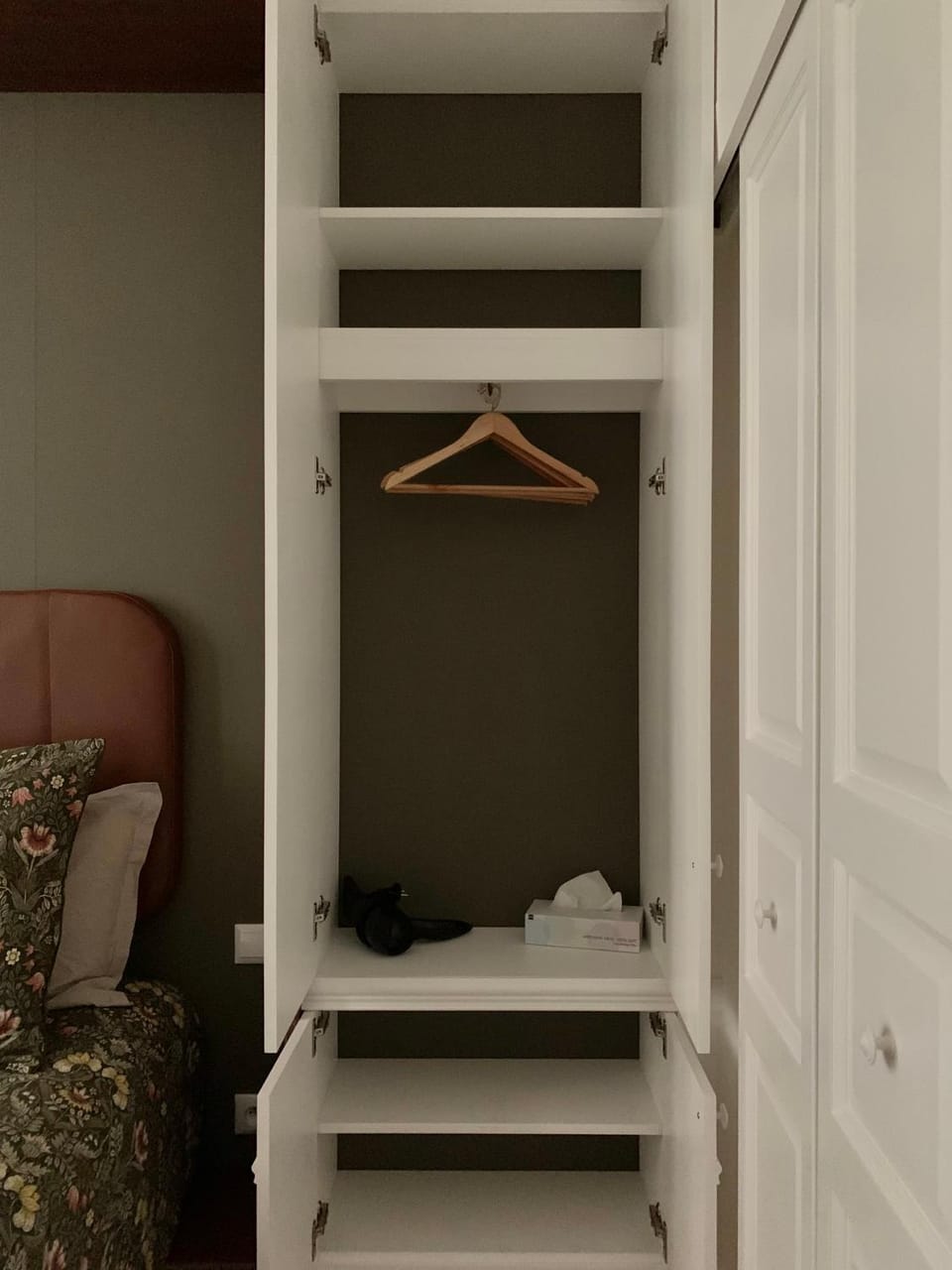wardrobe