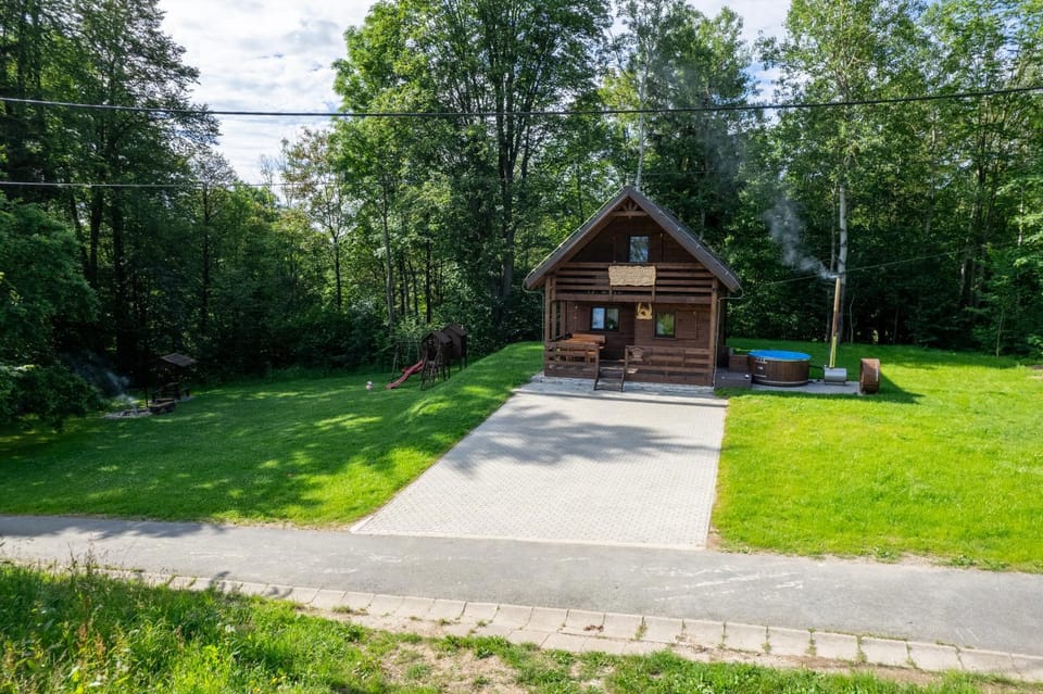 Agroturystyka W oddali z balią House in Lower Silesian Voivodeship