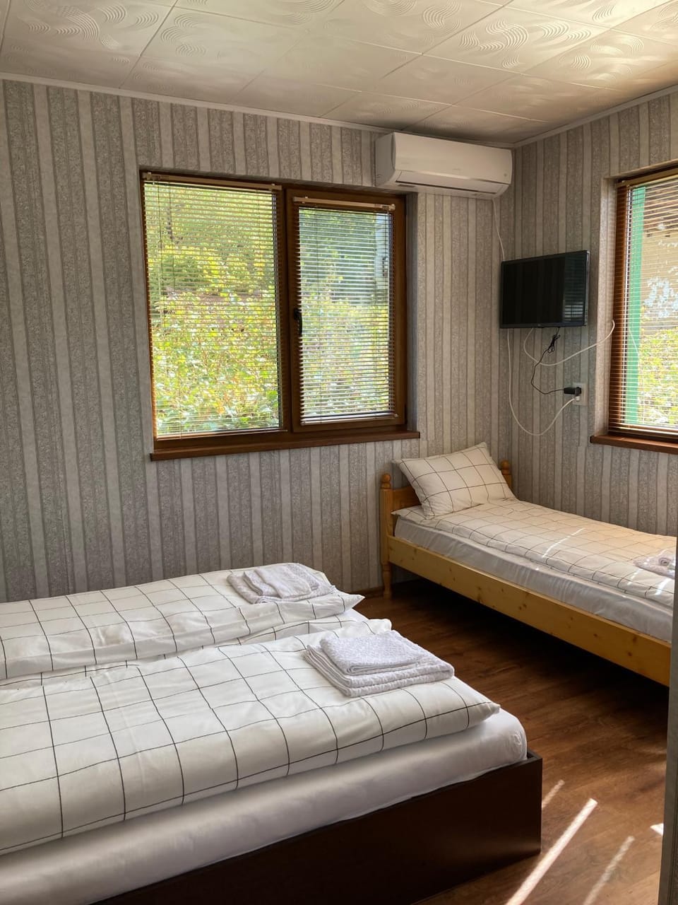 Bedroom, air conditioner