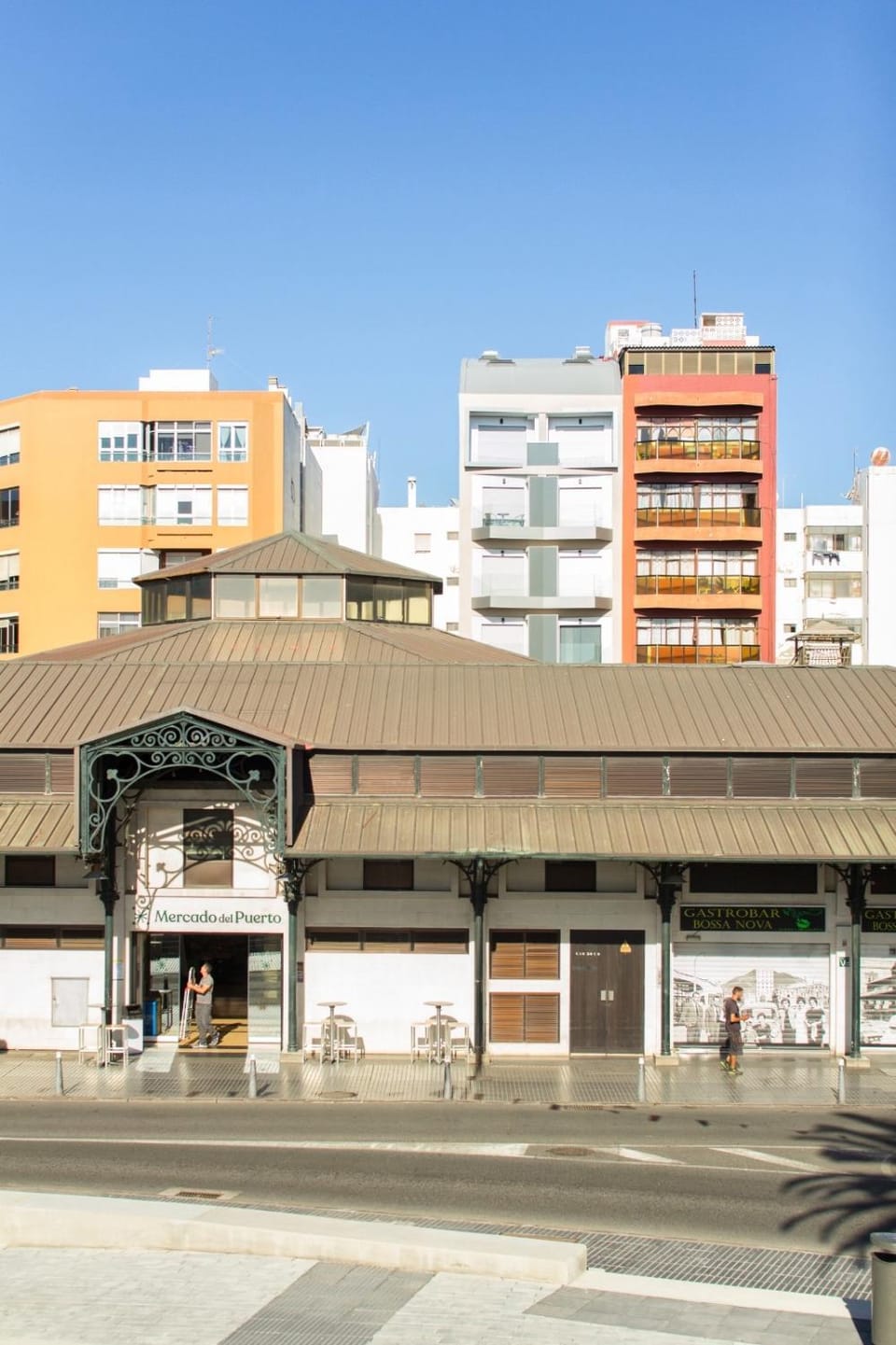 Property building, Neighbourhood