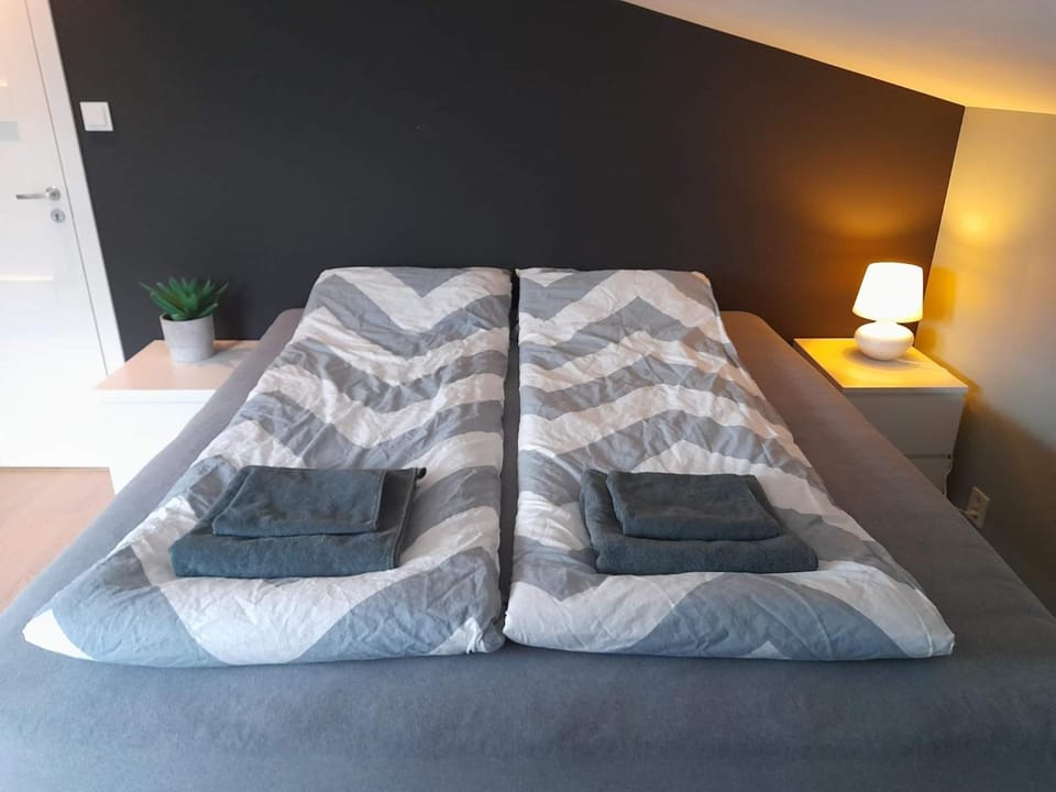 Modern 5 bedroom home, close to everything! Villa in Tromso