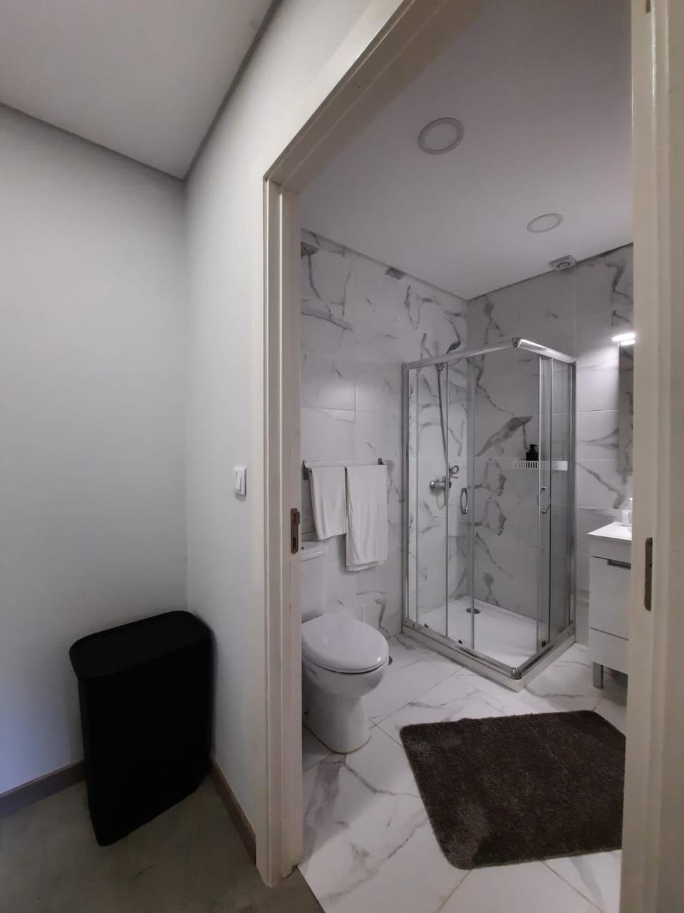 Shower, Toilet, Bathroom