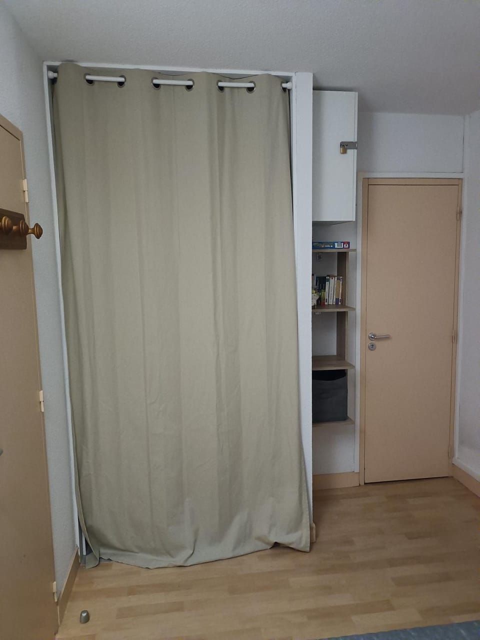 Bedroom, wardrobe
