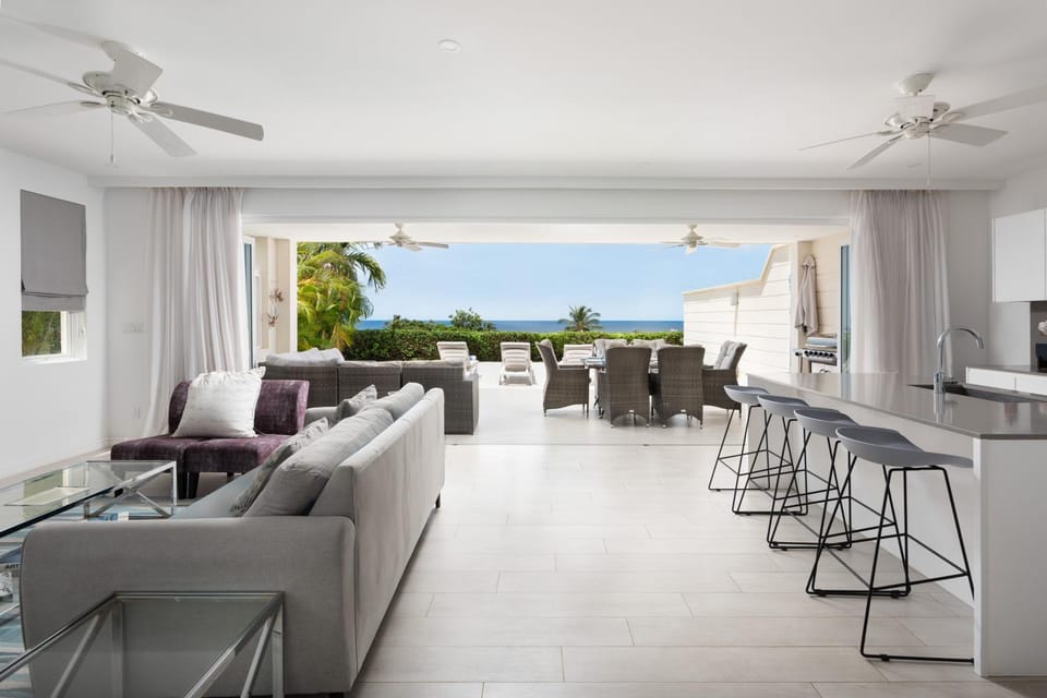 Balcony/Terrace, Kitchen or kitchenette, Living room, Dining area, Sea view