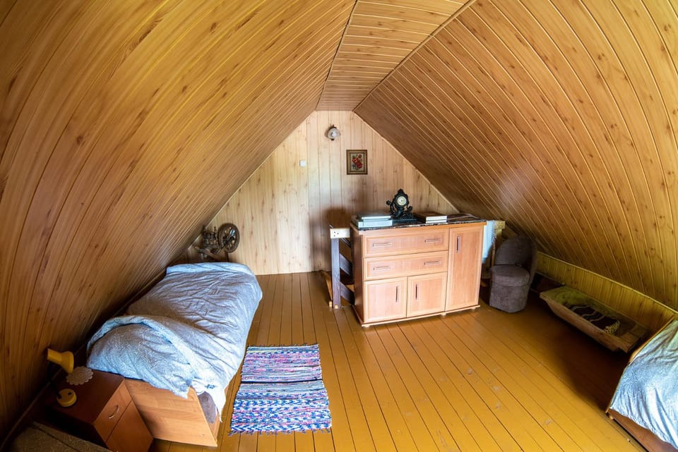 Seating area, Bedroom