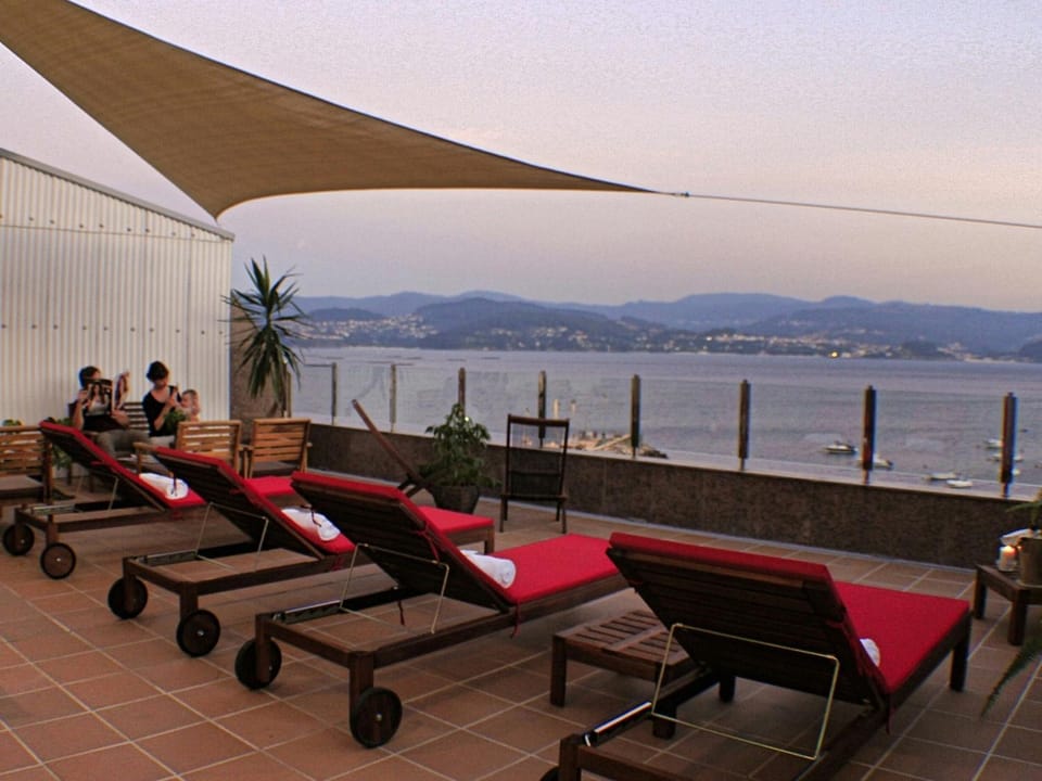 On site, Entertainment