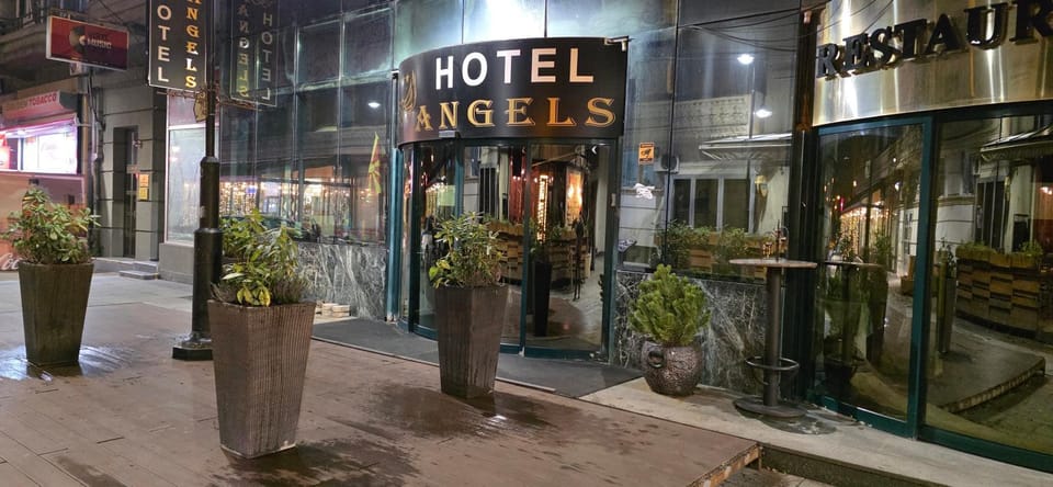Night, Street view
