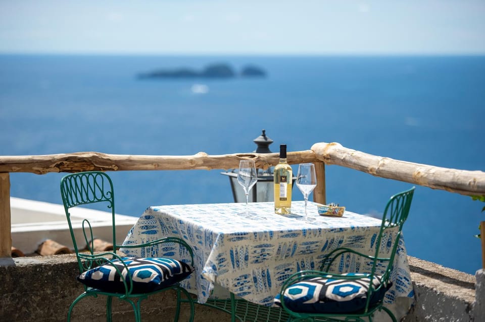 Day, Natural landscape, Garden, View (from property/room), Food and drinks, Sea view