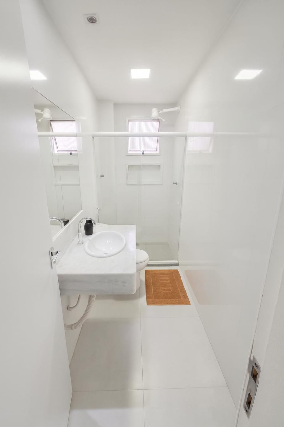 Apartamento completo com ar-condicionado a 3 min da Praia do Morro com Wi-Fi Apartment in Guarapari
