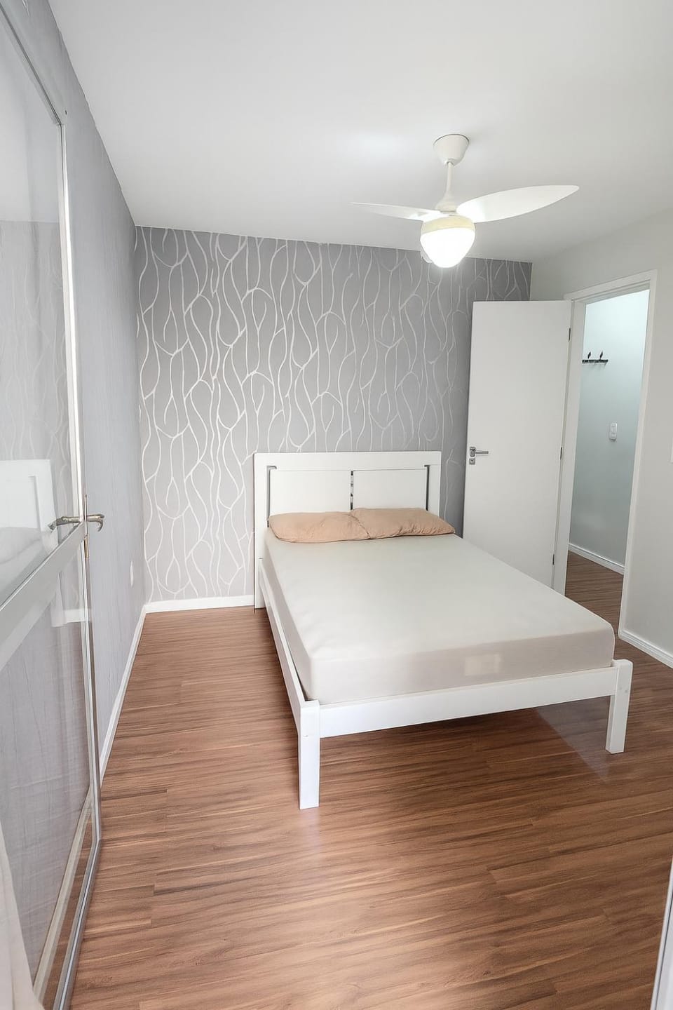 Apartamento completo com ar-condicionado a 3 min da Praia do Morro com Wi-Fi Apartment in Guarapari