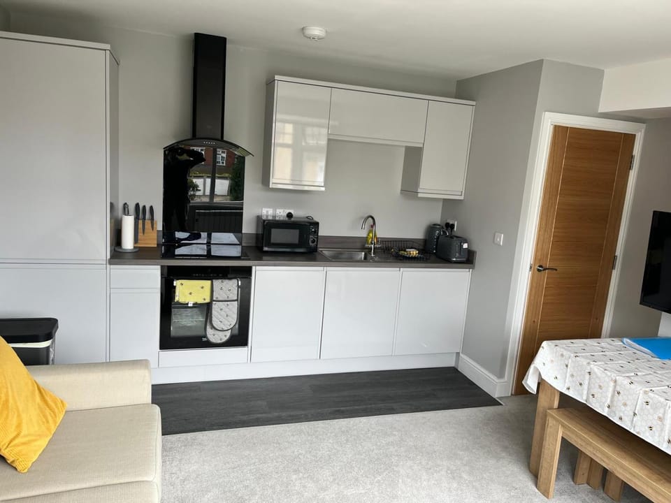 Great one bed 1st floor flat close to the beach Apartment in Christchurch
