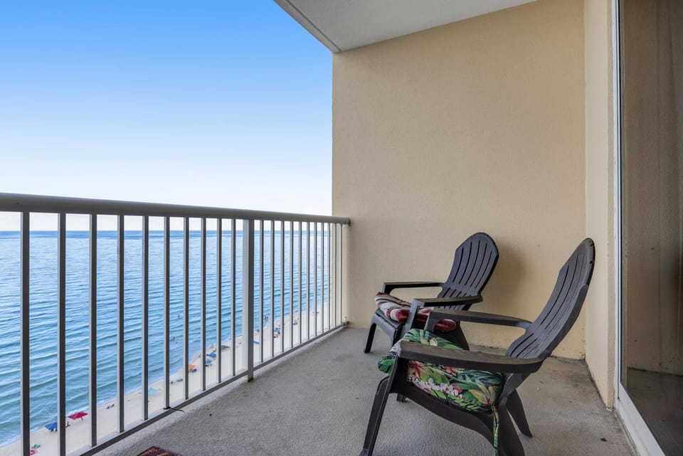 Majestic 1-1306! Gulf front 1bedroom, Pool,Hot Tubs,Tennis House in Long Beach
